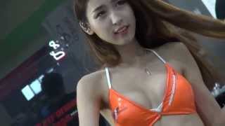 スタイルが良いコンパニオン、ソウルオートサロン(SEOUL AUTO SALON)2014  PERFORMANCE GARAGE  コンパニオン