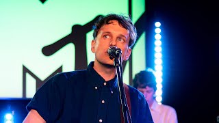 Methyl Ethel Perform &#39;Real Tight&#39; On TRL