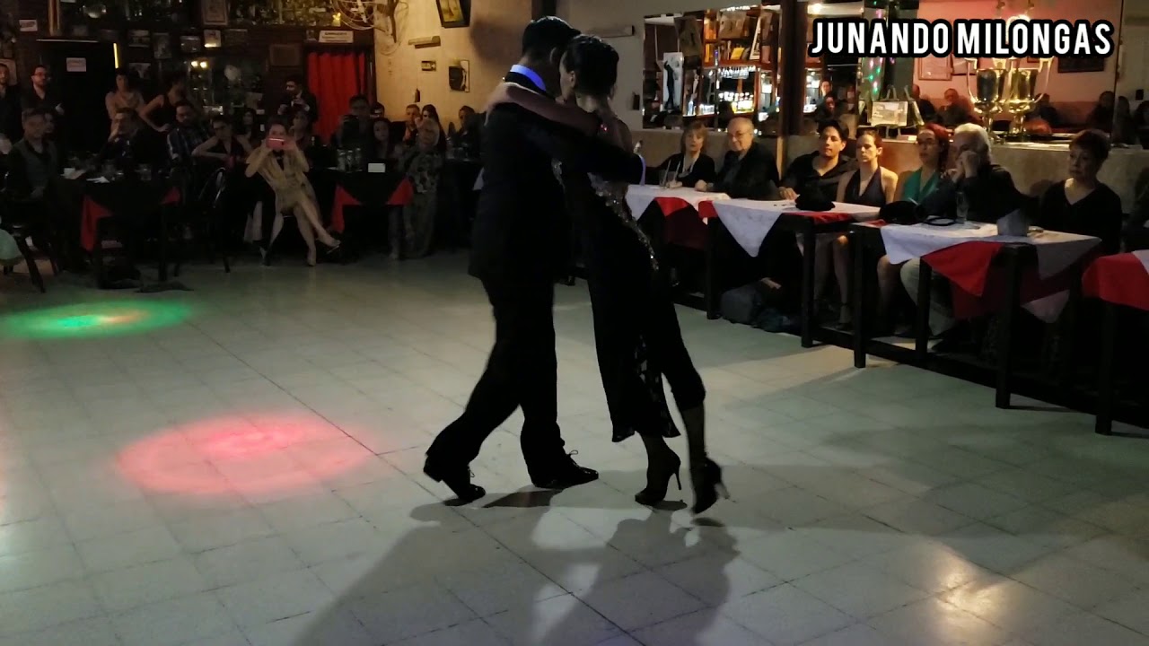 Evgenia Samoylova & Luis Squicciarini 01/02