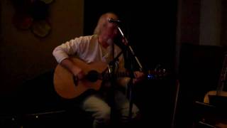 Stephen Emery Houk playing Steve Earle&#39;s CCKMP at Evolutions, Nov. 9, 2010