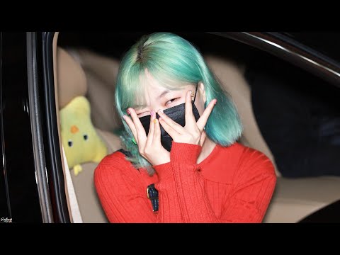 201022 고향에 돌아온 AKMU 이수현(Lee Suhyun) 퇴근길 직캠(Fancam) [4K 60p] @볼륨을 높여요