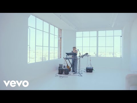 BIIANCO - I like to listen to music when I'm sad (Live Video)