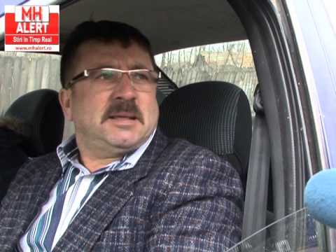 Un sat din Mehedinti izolat din cauza namolului