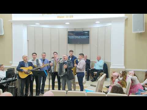 Fratii Suciu | E un om care umbla prin noapte