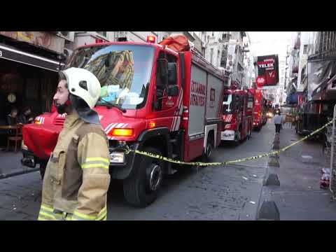 Top News- Shpërthimi në Turqi, Erdogan premton hakmarrje/Dëshmitë përfshijnë një grua në sulm