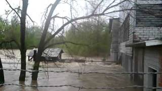 preview picture of video 'April 2011 Finley River Flood, Ozark, Mill, Ozark, Missouri'