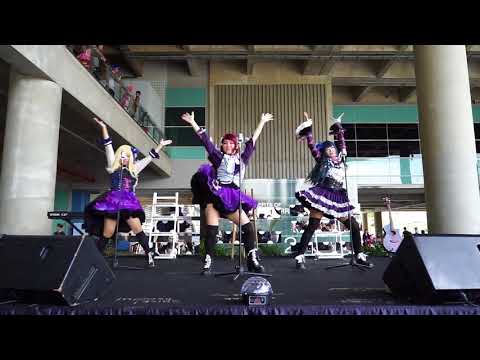 download lagu mp3 mp4 Strawberry Trapper Live Performance, download lagu Strawberry Trapper Live Performance gratis, unduh video klip Strawberry Trapper Live Performance