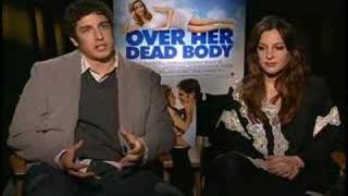 Интервью с Джейсоном Биггзом и Линдсэй Слоун о съемках в фильме "Невеста с того света"