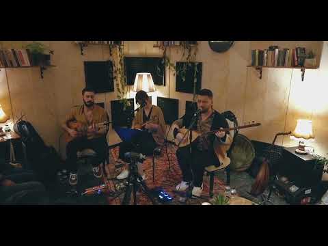 Telli Sazlar Üçlüsü - Hüseynik'ten Çıktım Şeher Yoluna (Canlı)