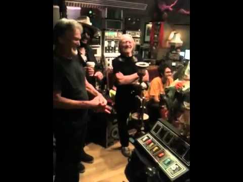 In The Studio With Willie Nelson & Kris Kristofferson - Roll Me Up