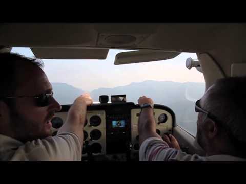 Volo sul lago a bordo di un Cessna