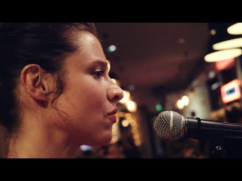 Melody Linhart | Ready | Loustic Sessions