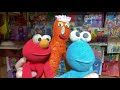 Elmo And Rudy Sing Measure Yeah Measure