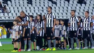 Filha de Roger entra com pai em campo e tem nome gritado por torcida  botafogo  Globoesporte1