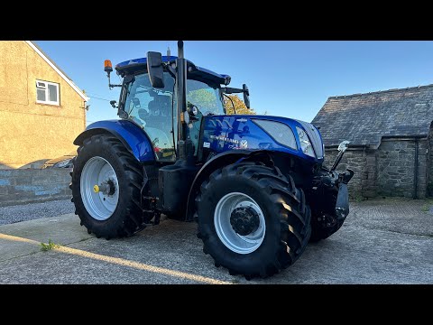 NEW HOLLAND T7.270 AUTOCOMMAND BLUE POWER