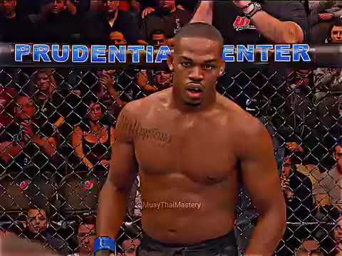 Jon Jones became the youngest UFC champion by defeating Shogun Rua!