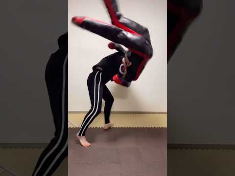 Standing ninja choke🥷 立ったままでも絞め落とせるニンジャチョーク #格闘技解説 #グラップリング #柔術 #総合格闘技 #bjj #jiujitsu #mma