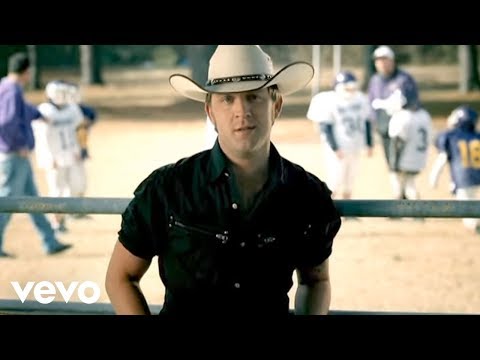 Justin Moore – Small Town USA
