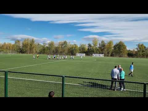 FC Argeș U15 Elite salută galeria la Târgoviște.