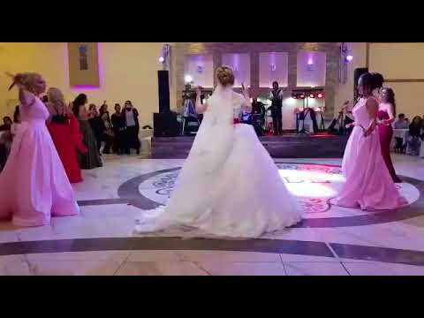 Erik Dali ~ Gelin ve Arkadaslari