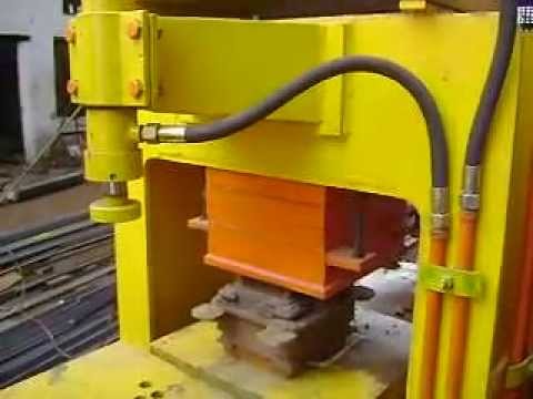 Hydraulic interlock paver block press machine