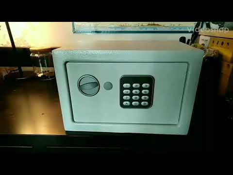 Как открывать сейф и настраивать код