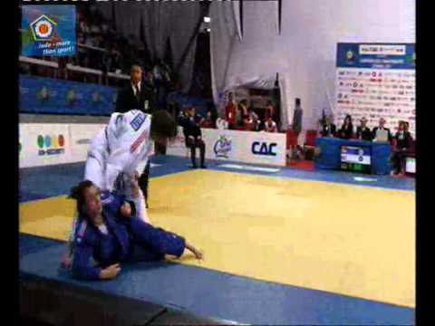 Judo EM 2011 in Istanbul: -63kg KARADAG Selda (TUR) - DREXLER Hilde (AUT)