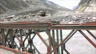 preview picture of video 'Lahaul Spiti Manali road journey along Chandra river over Rohtang Pass'