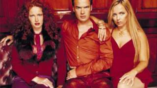 alcazar - paris in the rain