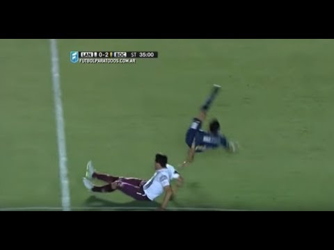 Gustavo Gómez, novo zagueiro do Palmeiras, já foi expulso ao dar carrinho violento em Tevez