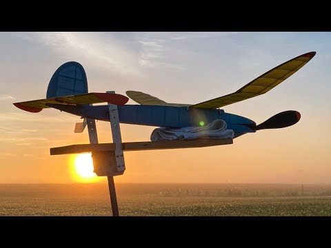 Model Airplane - Gollywock Sunrise Flight at Wawa 8.1.20 - Heaven on Earth