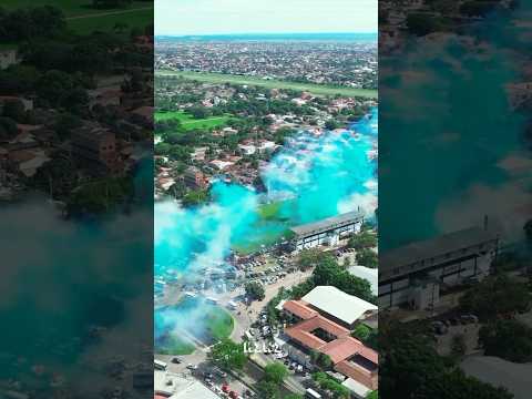 "ESPECTACULAR RECIBIMIENTO DE #ORIENTEPETROLERO #futbol #Bolivia #deportes #barrasbravas" Barra: Los de Siempre &bull; Club: Oriente Petrolero