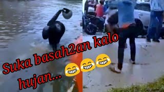 Download lagu Kejadian Lucu Saat Hujan Turun,, Ngakak 😂😂 mp3