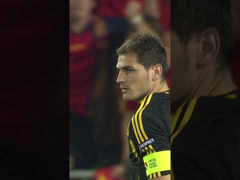 THIS iconic Casillas pen save 😇