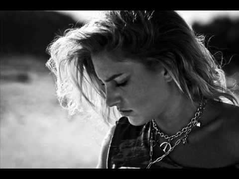 Room 806 feat. Holi - Darkness (Betasweet Teabag Perc Mix)