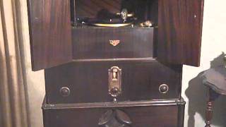 JIMMY JOY'S ST. ANTHONY HOTEL ORCH. - RED HOT HENRY BROWN - ROARING 20'S VICTROLA