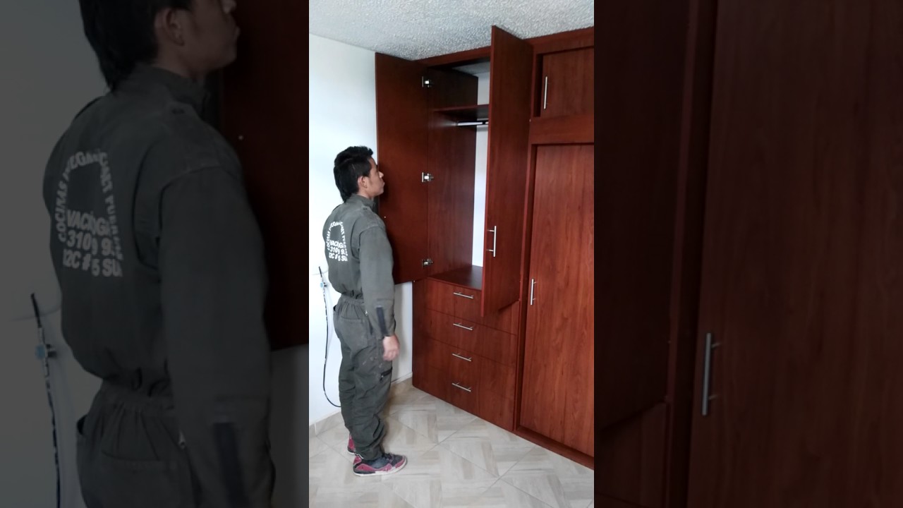 Closet modernos con espejo