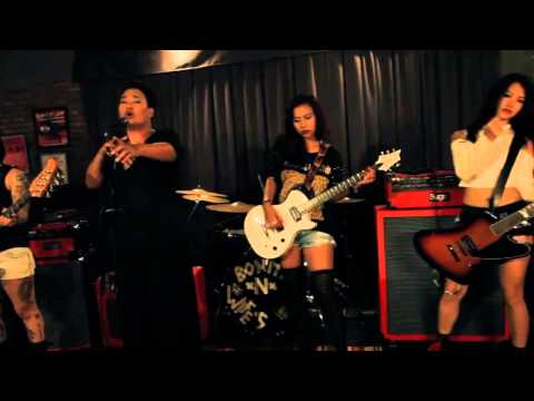 SUPERGLAD -MEMORI feat : Bonita &Andre harihandoyo