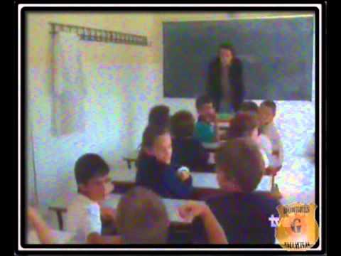 David Summers - Visita por sorpresa una escuela de niños/as - 1991 HD