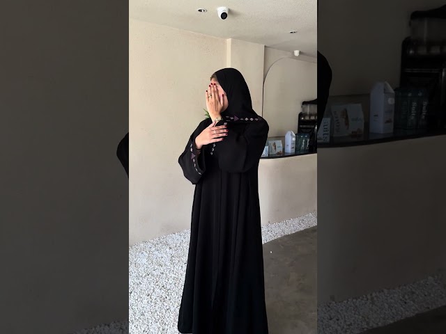 عباية كريب انترنت بتطريز موف هادئ فاخر – Mauve Touch | سدفة