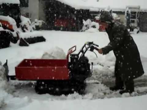 MOTOCARRIOLA CINGOLATA GIOR 350 CON LAMA SPAZZANEVE da Giordano Cairo