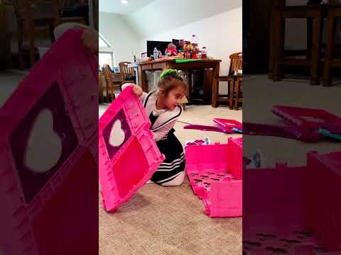 AMAZING CUTE GIRL UNBOXING THE FLIPPING FUN KITCHEN PLAY SET! Minnie Mouse Fun in the Kitchen #fun