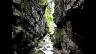 preview picture of video 'Taubenlochschlucht am Sonntag'