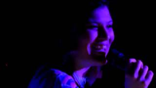 Brazucálias - Graziela Medori canta Vivendo e Aprendendo a Jogar  - 19 05 17