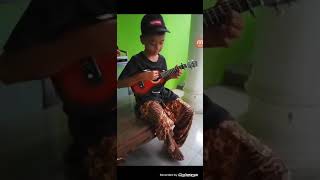 Download lagu Pengamen cilik lucu bikin ngakak mp3
