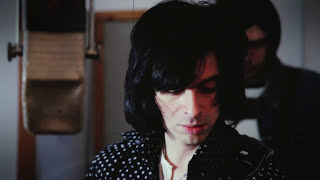 Little Barrie - Tip It Over video
