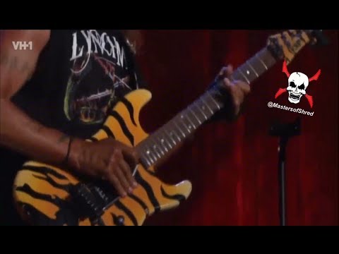 George Lynch Shreds on That Metal Show (FULL PERFORMANCE)