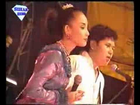 download lagu mp3 mp4 Dangdut Samba Jatuh Cinta, download lagu Dangdut Samba Jatuh Cinta gratis, unduh video klip Dangdut Samba Jatuh Cinta