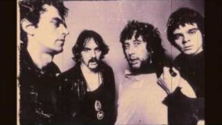 The stranglers  - "Never say goodbye" -  1982.