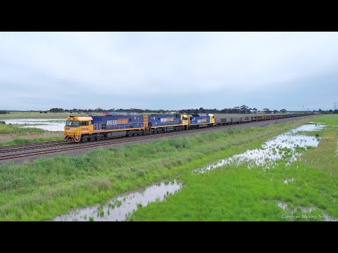 Pacific National 4PM4 Mixed Freight Train With Steel Wagons & Containers (30/10/2022) - PoathTV